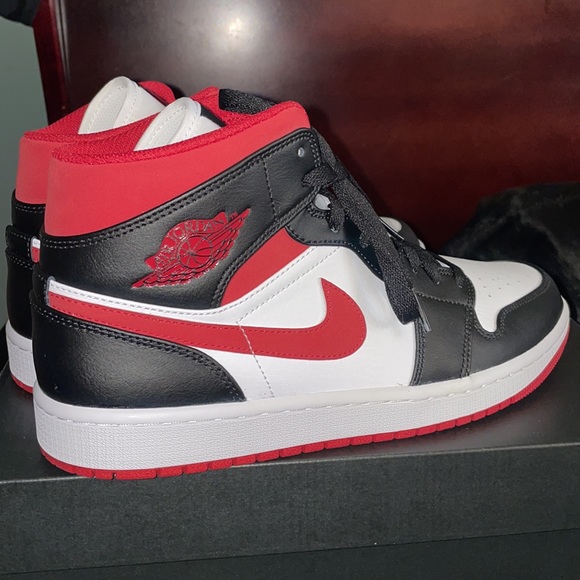 COPY - Air Jordan 1 Mid - Picture 4 of 4